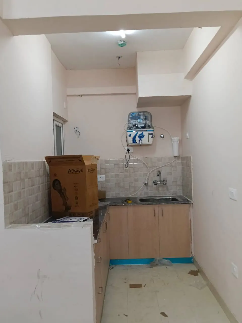 2 BHK Flat for Rent in Dream Valley 2, Sector 4 Greater Noida West – Kitchen