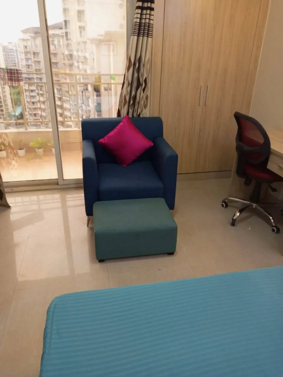 Fully Furnished Private Room in 3 BHK Flat for Rent, Sector 75 Noida – Bedrooms