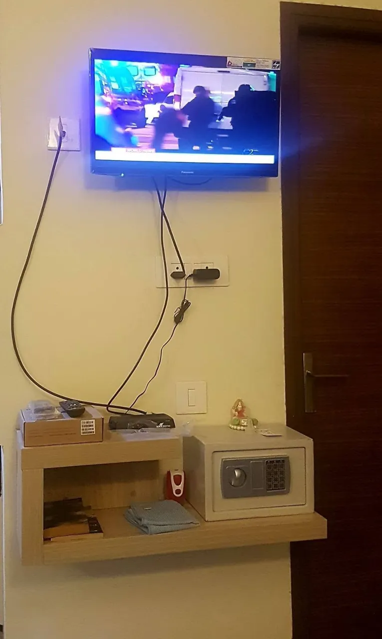 Fully Furnished Private Room in 3 BHK Flat for Rent, Sector 75 Noida – Bedrooms
