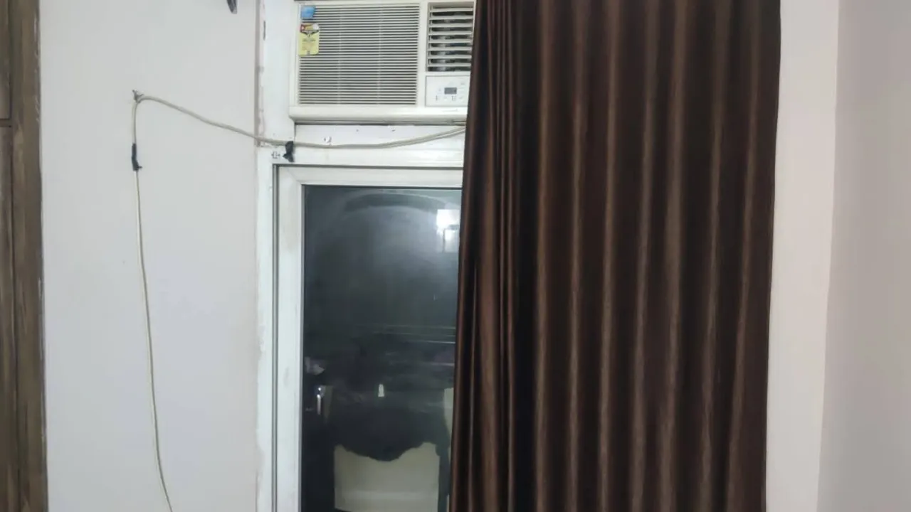 Fully Furnished Private Room in 3 BHK Flat for Rent, Sector 75 Noida – Bedrooms