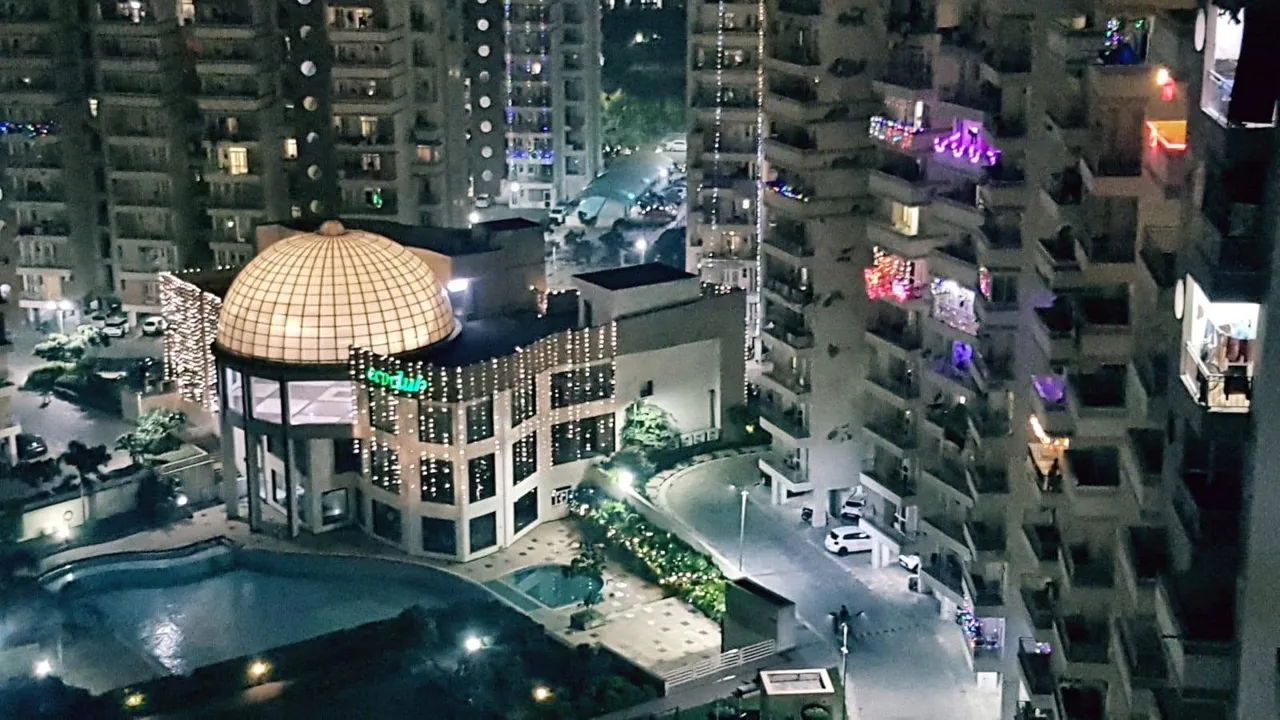 Fully Furnished Private Room in 3 BHK Flat for Rent, Sector 75 Noida – Exterior view