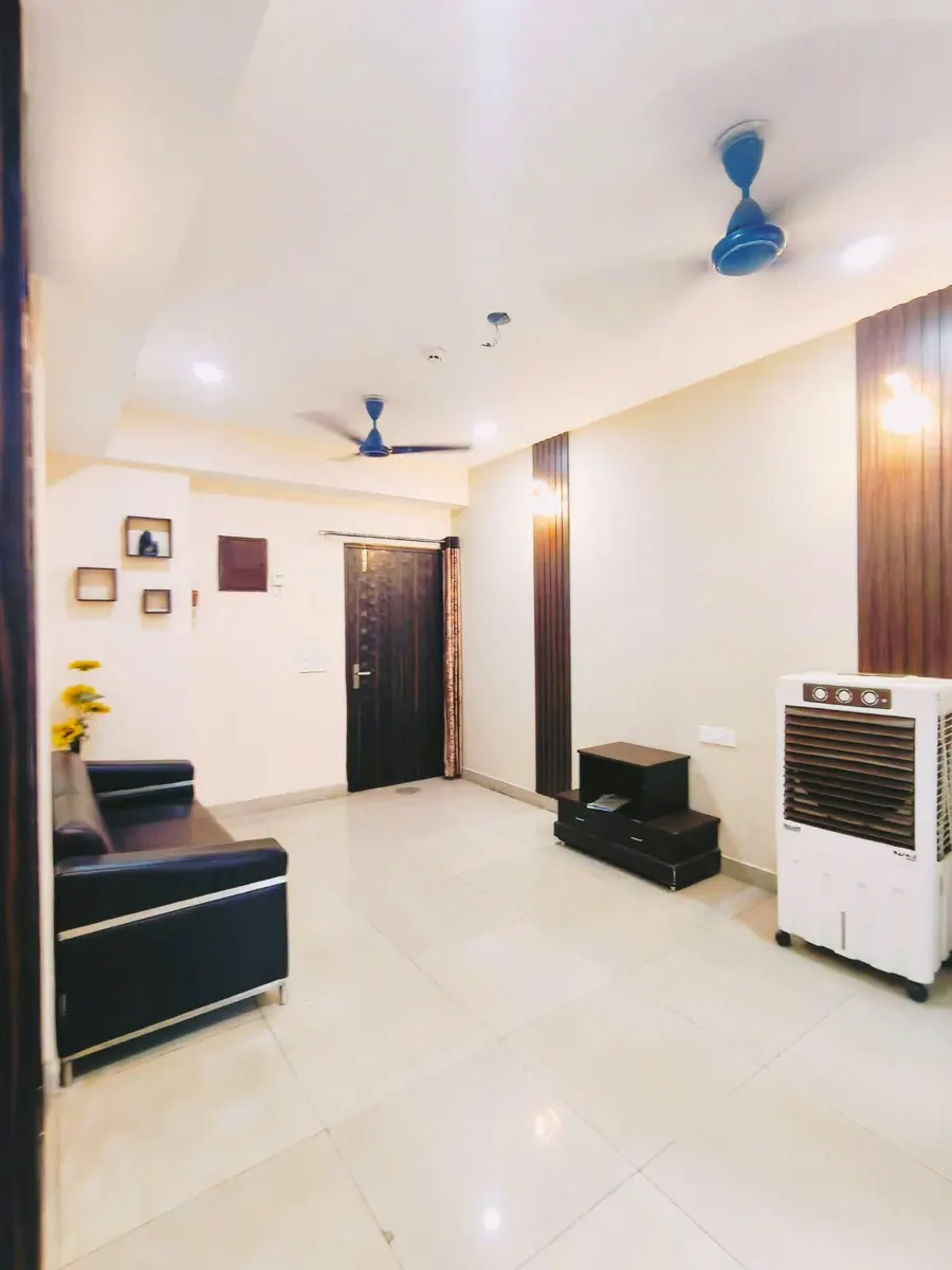 2 BHK Fully Furnished Flat for Rent in Panchsheel Greens 2, Greater Noida West – Kitchen